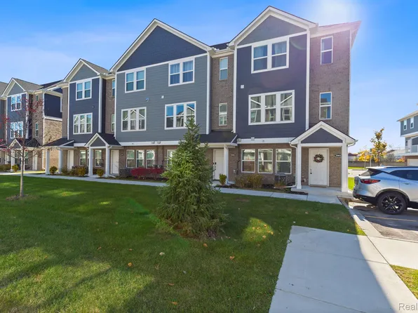 2901 Zana, Troy, MI 48085