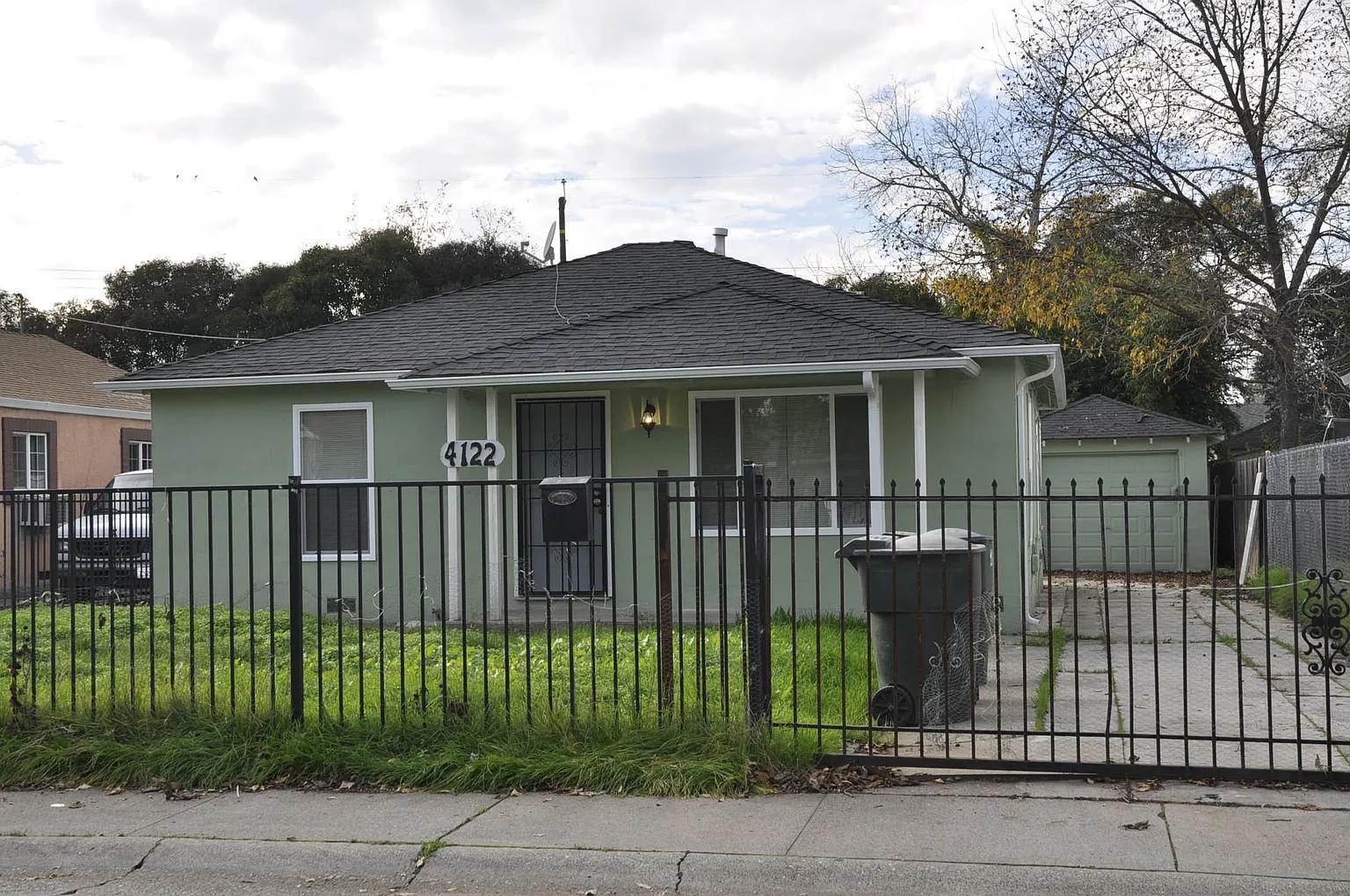 4122 Howard Ave photo 1