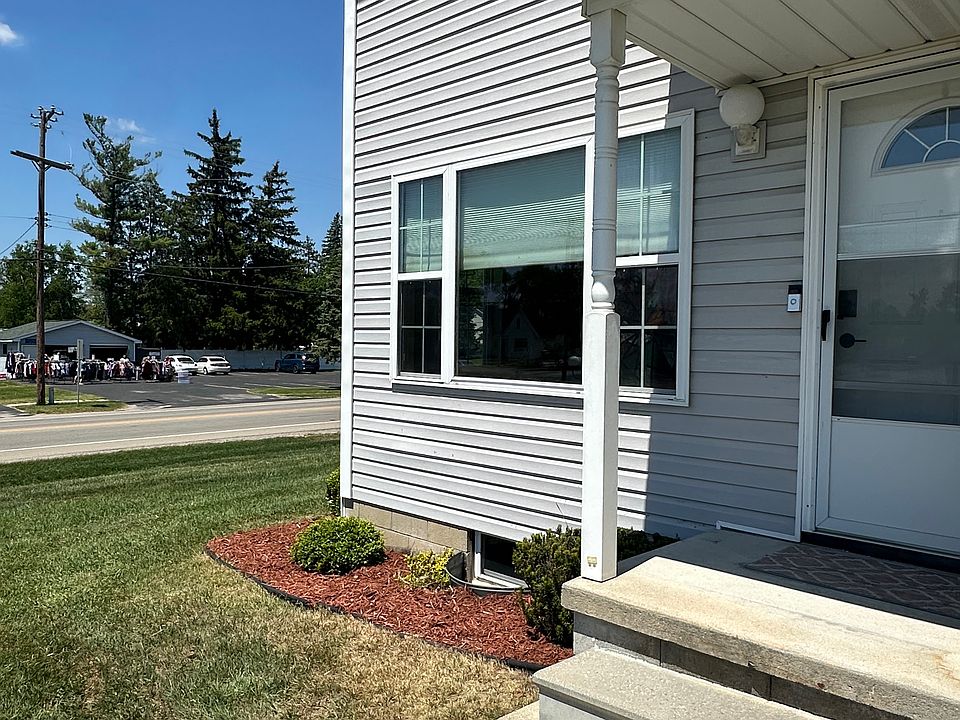 1st image of 2492 W Branch Dr