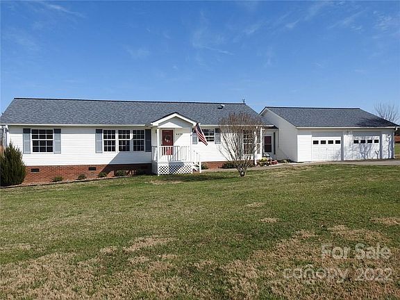 2nd image of 4420 Pauls Ln