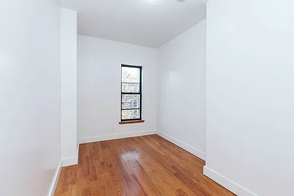 Rented by Nooklyn NYC LLC | media 24
