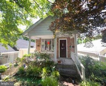 5923 Clay St NE, Washington, DC, 20019