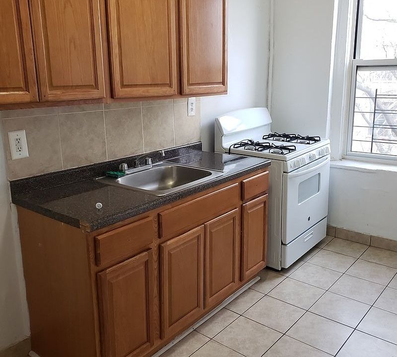 1st image of 2500 Webb Ave APT 4J