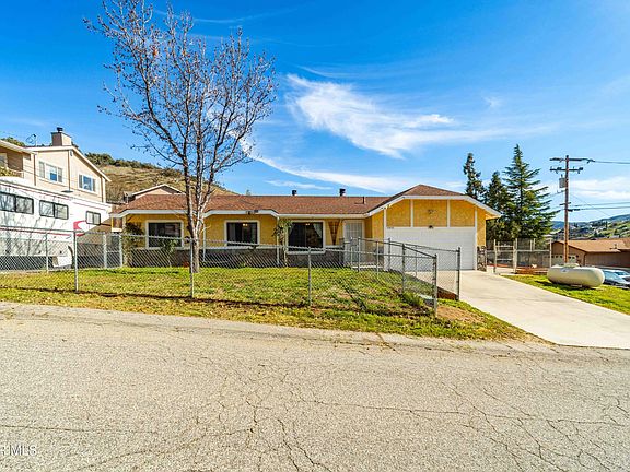 3rd image of 43230 Lookabout Rd