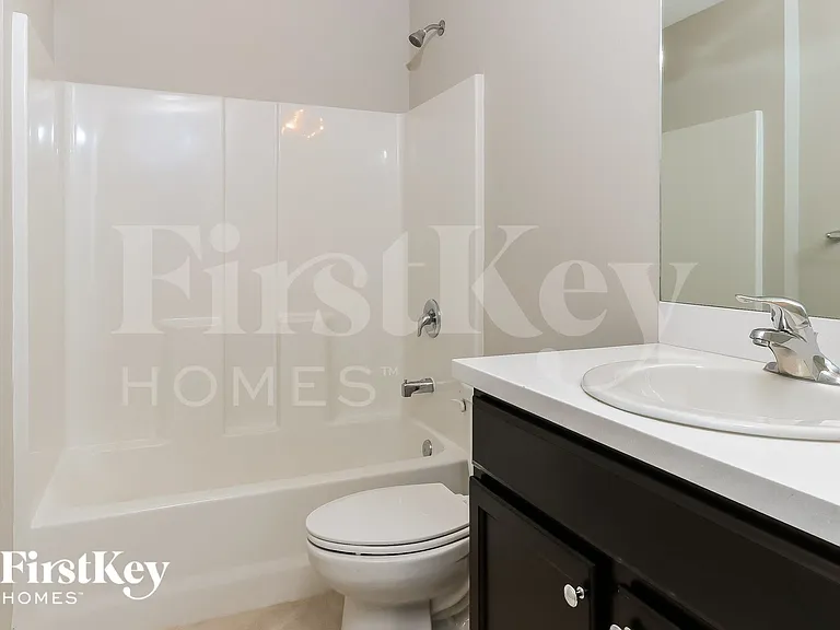 1943 SW Sunglow St — Photo 13