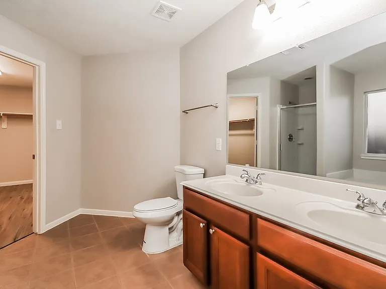 21619 Kingston Terrace Ln — Photo 16