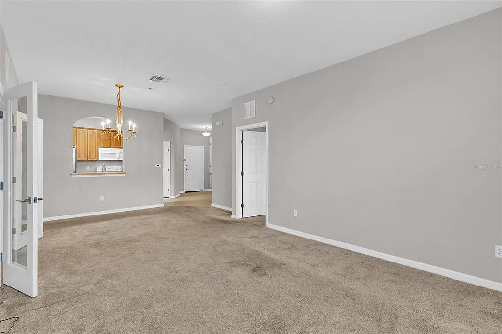 3 bed, 2.0 bath, 1424 sqft, $1,800 — Photo 3