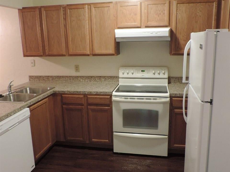 1st image of 1216 SW 16th Ave APT A