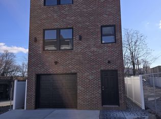 191A N 16th St #A, East Orange, NJ 07017