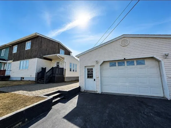 26 Bond Street, Wabush, NL A0R1B0