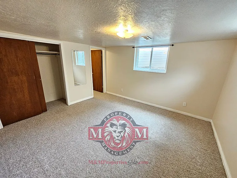 7006 S 1620 E — Photo 19
