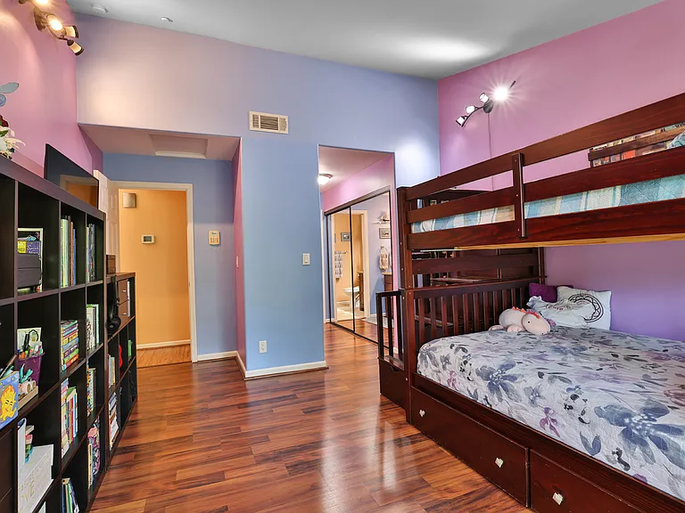 5924 Bridgeport Lake Way — Photo 14