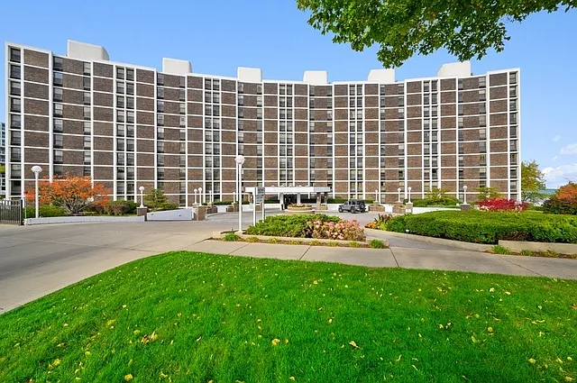 1500 Sheridan Rd Unit 1C photo 1