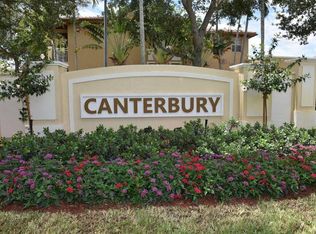2415 NW 7th St, Boynton Beach, FL 33426