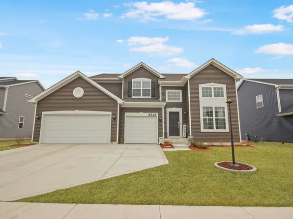 8528 Redmond St, Lowell, IN 46356