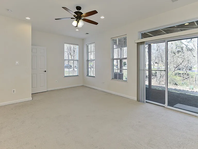21510 Iredell Ter — Photo 19