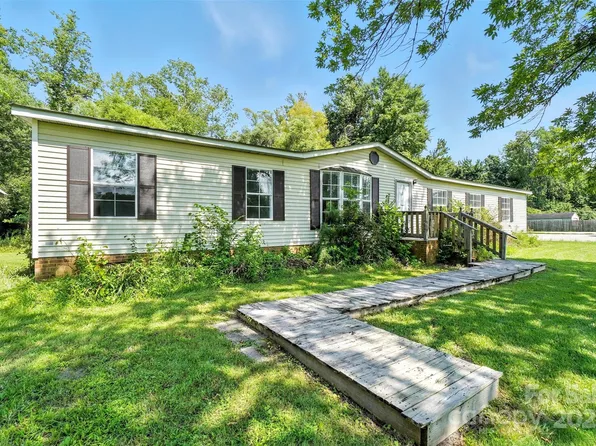 3165 Caratoke Hwy, Currituck, NC 27929