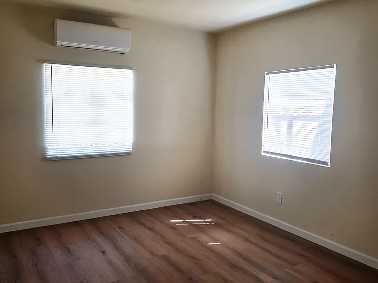 435 E Drachman St — Photo 26