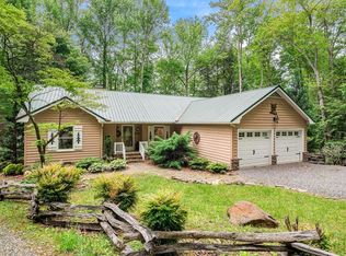 177 Lake Dr, Topton, NC 28781