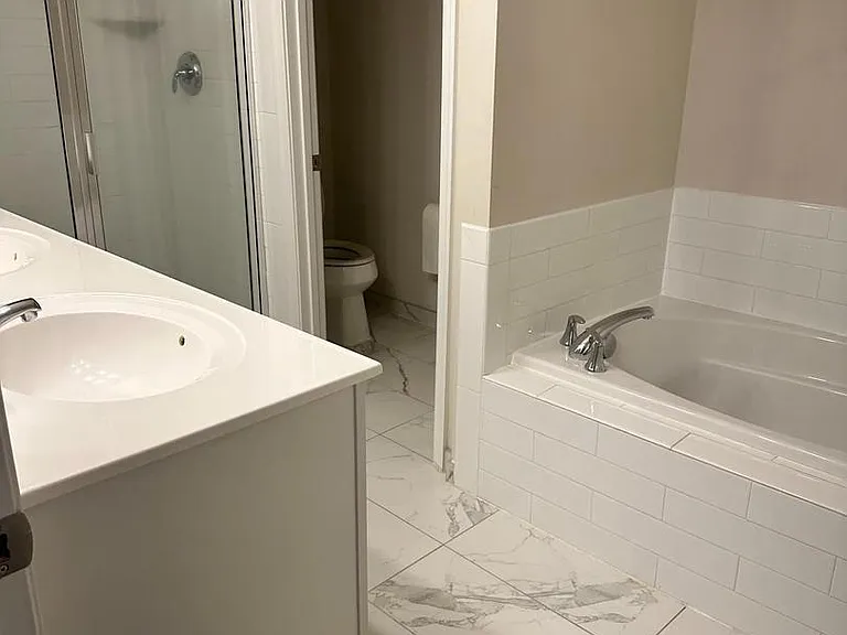 1707 Fieldstone Ct — Photo 4