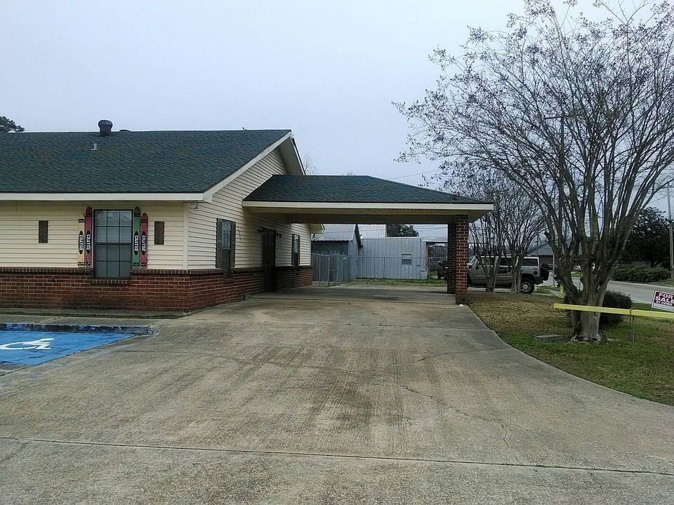 2nd image of 1801 Moeling St