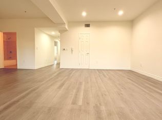 4655 Maplewood Ave #303, Los Angeles, CA 90004