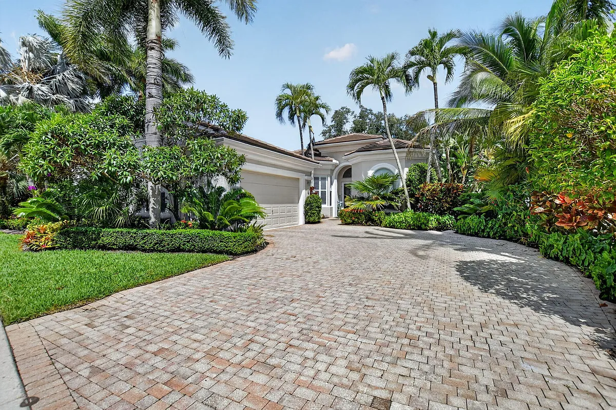 Photo 2 of 134 - 7843 Villa D Este Way - Delray Beach, FL Building Photo - 7843 Villa D Este Way