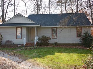 1903 Cambridge Cir, Henrico, VA 23238