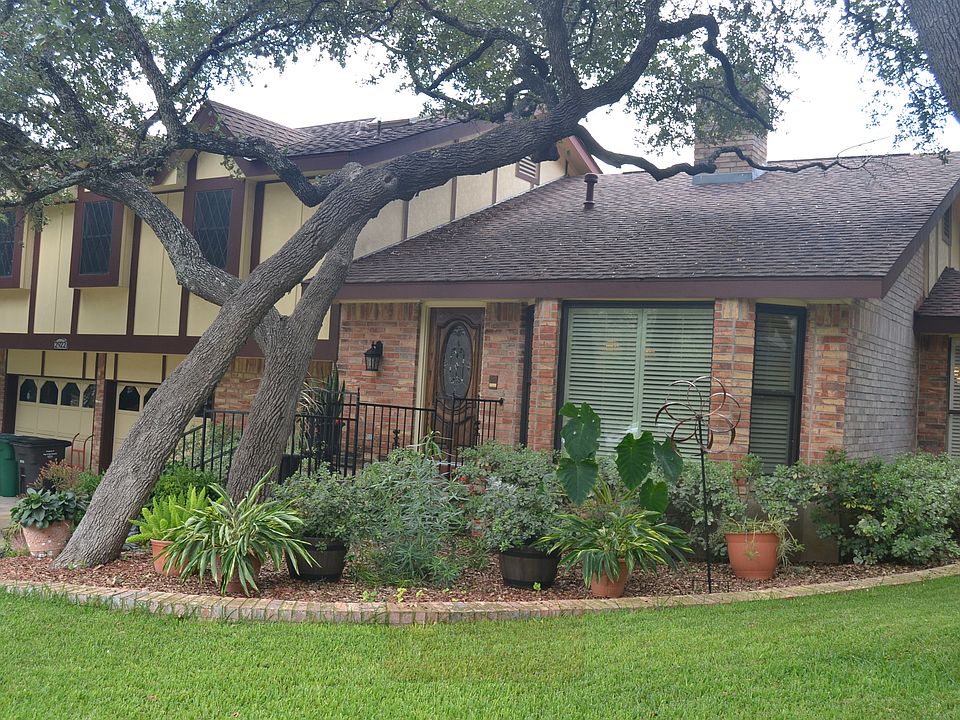 1st image of 2922 Quail Oak St