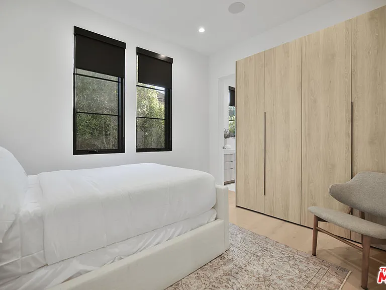 4433 Kraft Ave — Photo 44