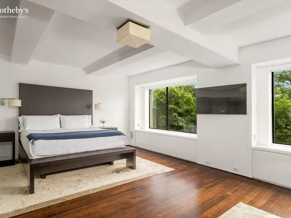 230 Central Park West image 13 of 26