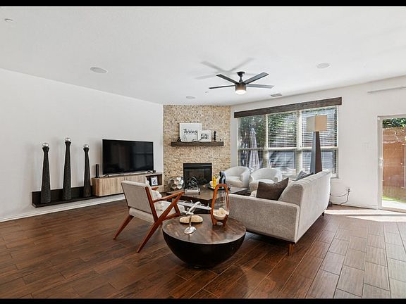 3rd image of 2653 Jacobson Dr