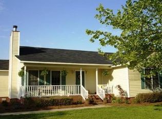 647 Davenport Farm Rd, Winterville, NC 28590