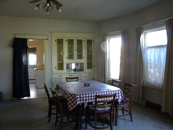 5th image of 355 W Ivinson Ave