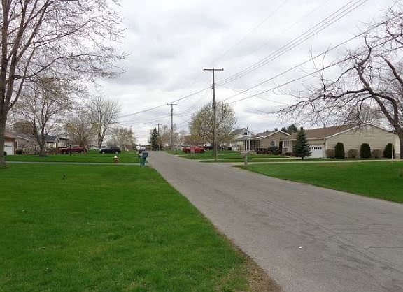 3rd image of 5212 Rockwood Dr