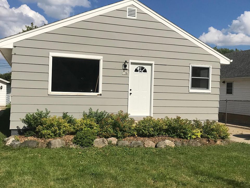 1st image of 9208 S 8th Ave