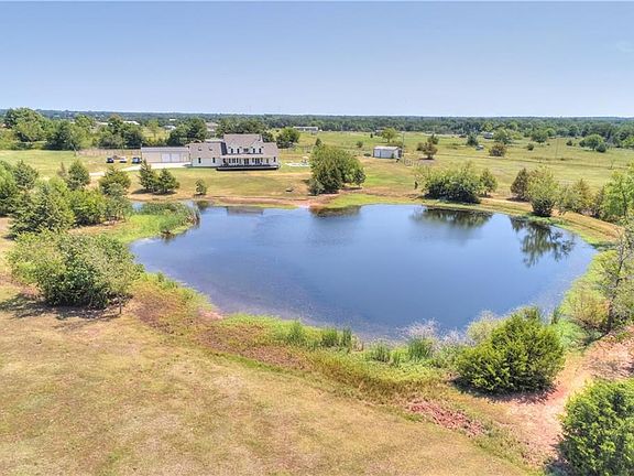 3rd image of 155 Mystery Acres Ln
