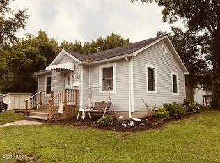 901 S 20th St, Murphysboro, IL 62966