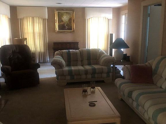 2nd image of 805 Vine St