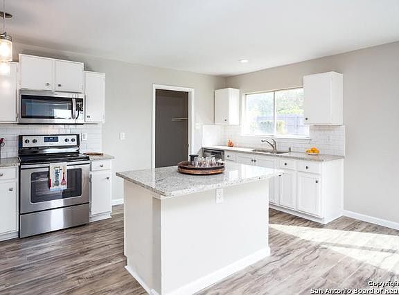 5th image of 9818 Five Forks St
