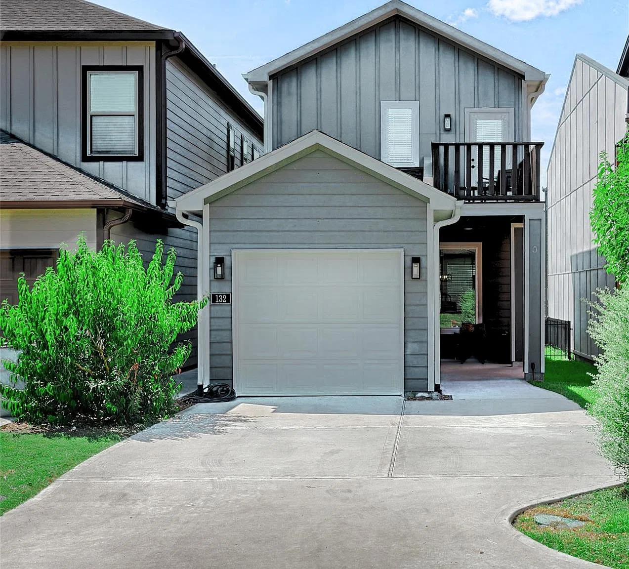 2 bed, 2.5 bath, 1237 sqft, $2,000 — Photo 2