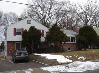 114 Stanley Rd, Newton, MA 02468