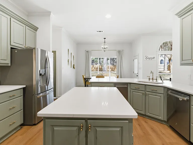 18 Tuckahoe — Photo 12