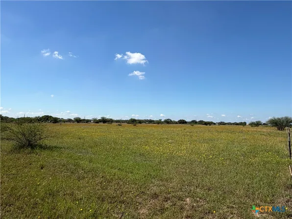 0 Madrone Ln, Victoria, TX 77904