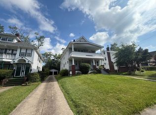 3317 E Scarborough Road, Cleveland Heights, OH 44118