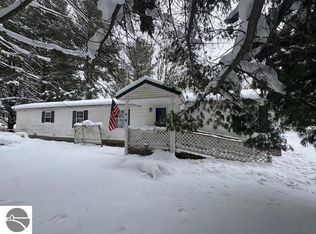 488 Autumn Rd, Cadillac, MI 49601