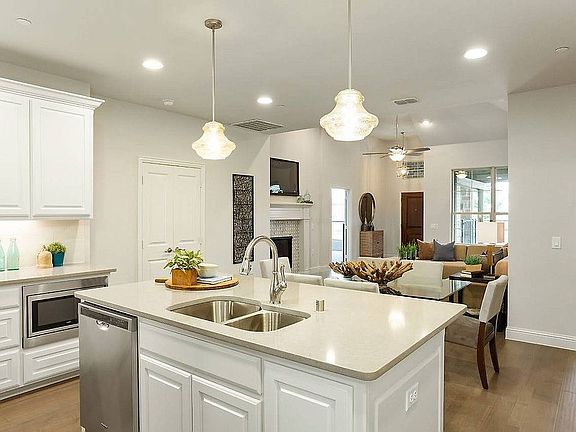 3rd image of 3821 Dalea Dr