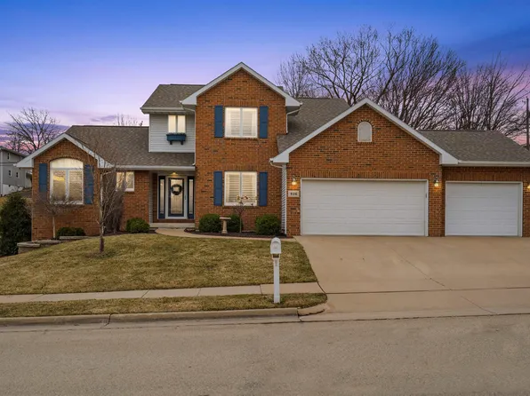 926 Barbaralee Dr, Dubuque, IA 52003