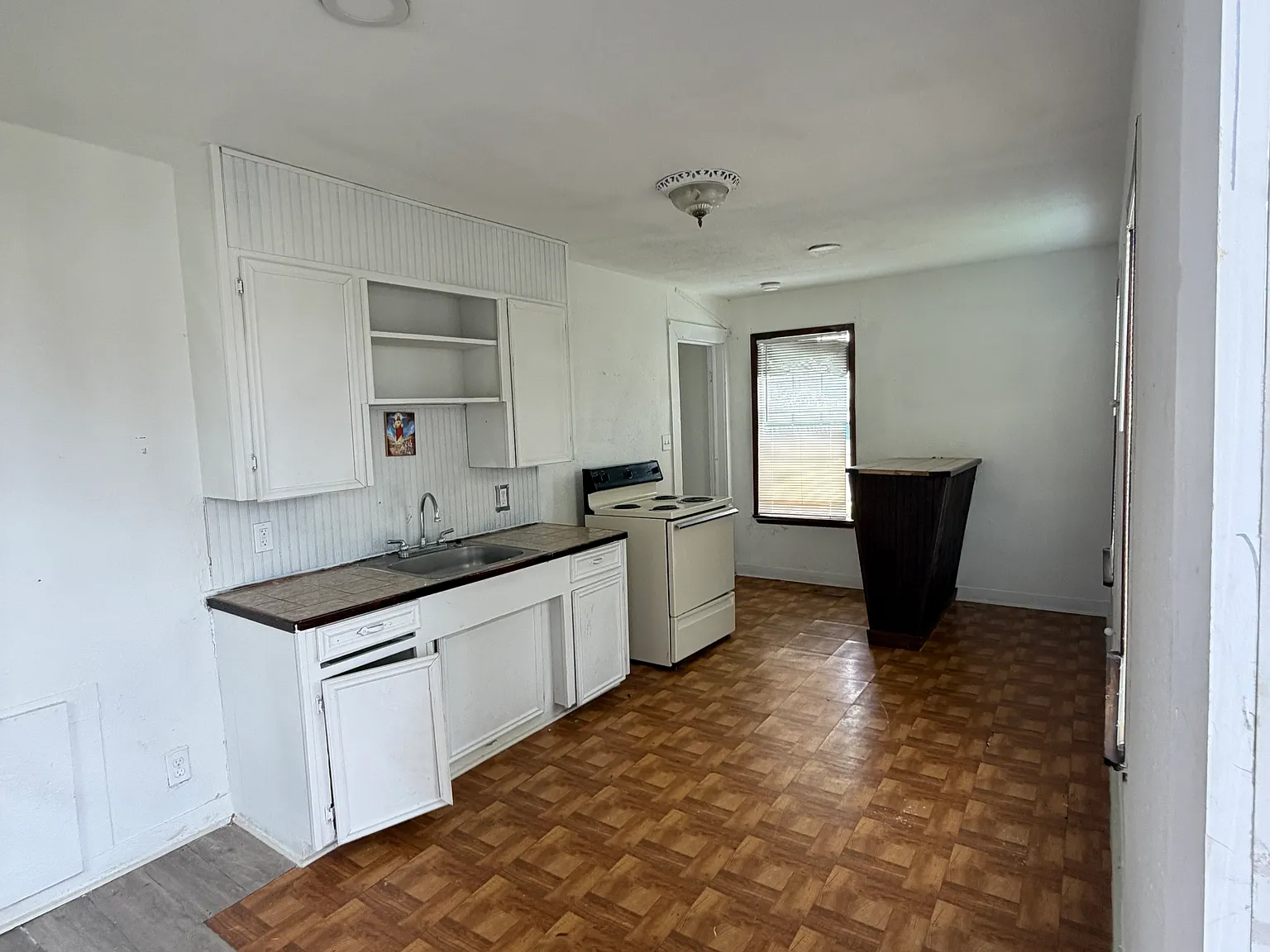1 Bedroom and 1 Bathroom Apartment — Photo 2