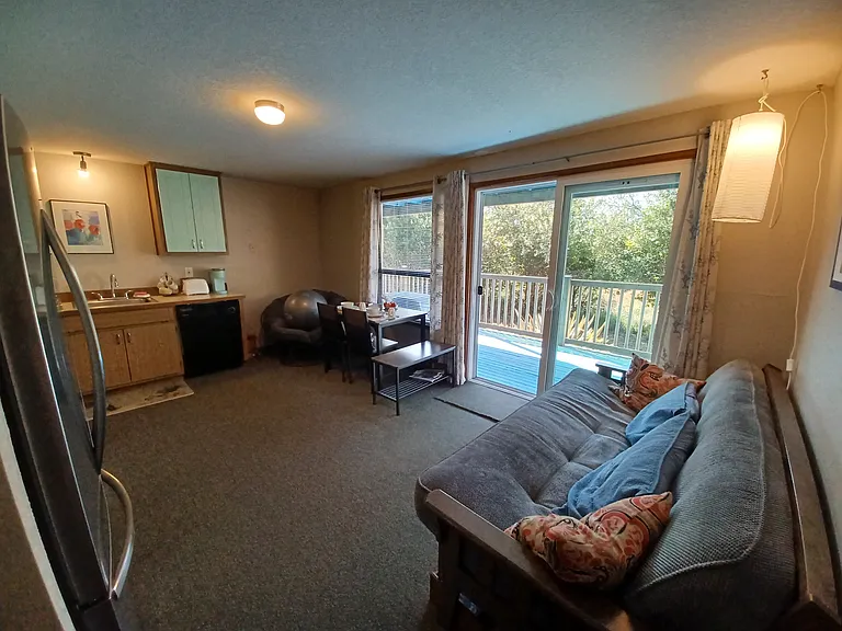 Cuddy Ct NW — Photo 4